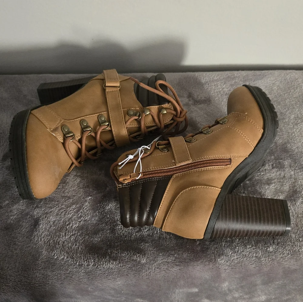 ANDIAMO Women's Tan and Brown Ankle Boots Sz 5.5 - Picture 4 of 6